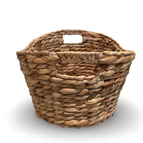 Medium SizedStraw Basket - Picture 4 of 6